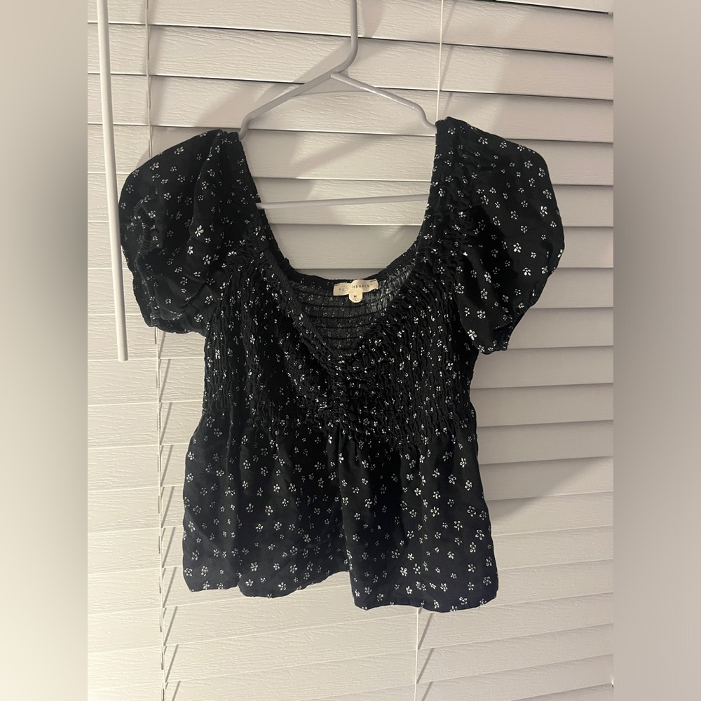 CUTE TOP!